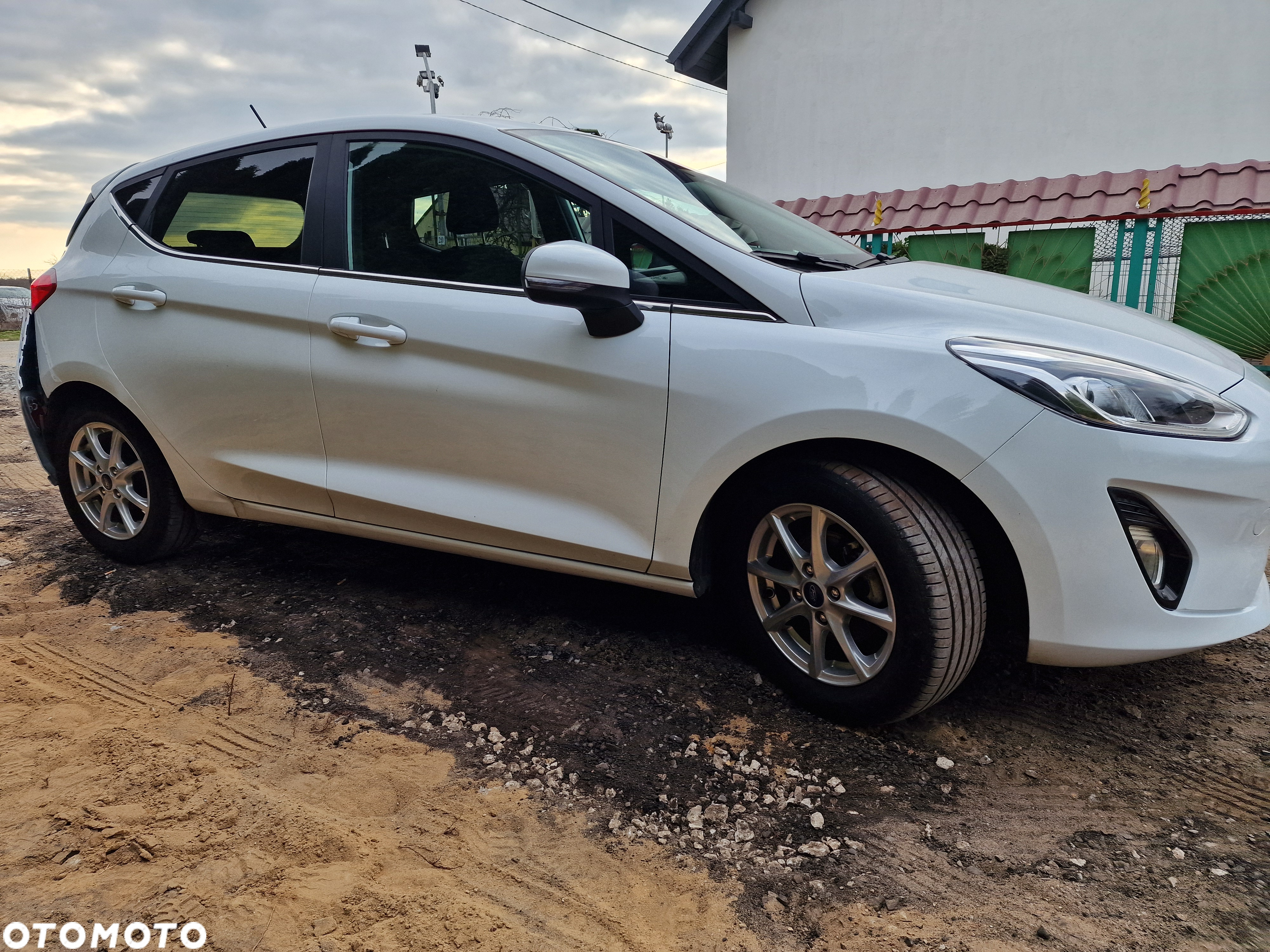 Ford Fiesta 1.0 EcoBoost S&S TITANIUM - 38