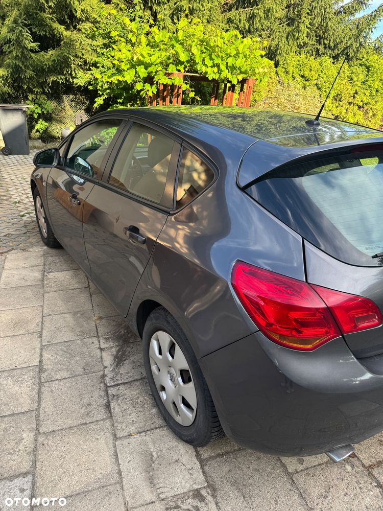 Opel Astra 1.4 Turbo - 4