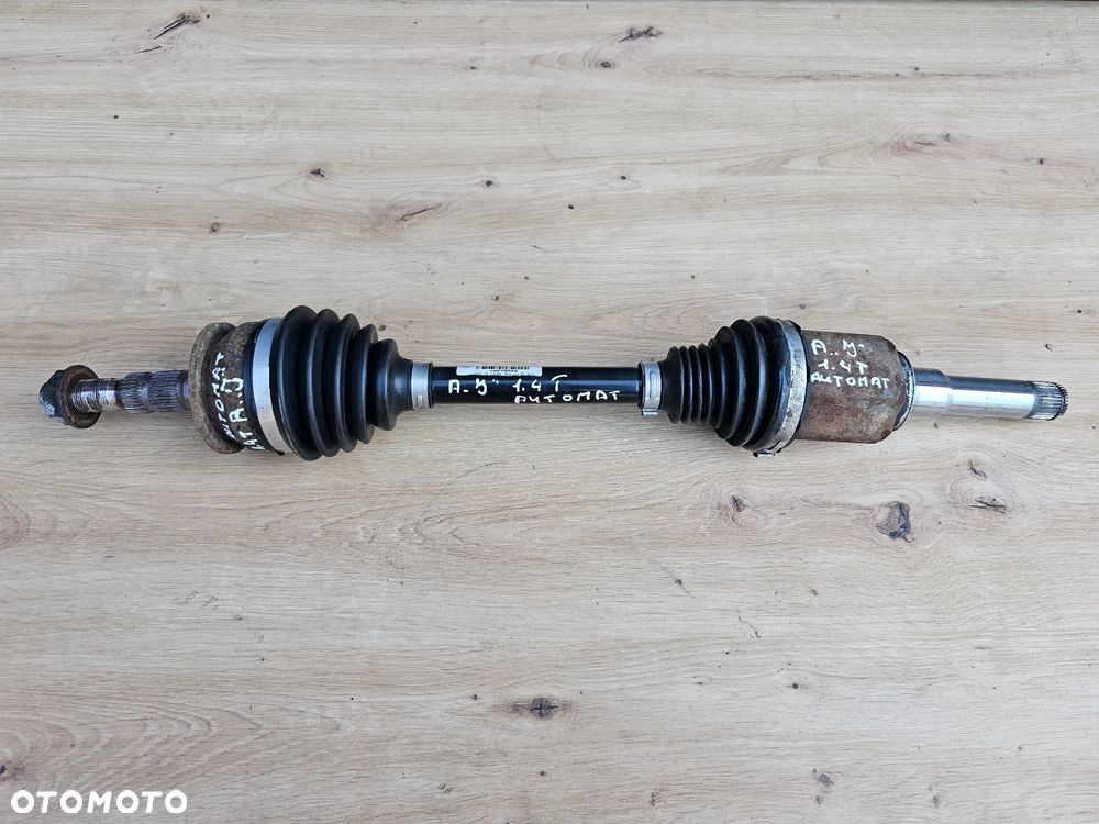 PÓŁOŚ LEWA PRZEDNIA LEWY PRZÓD OPEL ASTRA J 1.4 TURBO 13335133 AAFJ AUTOMAT