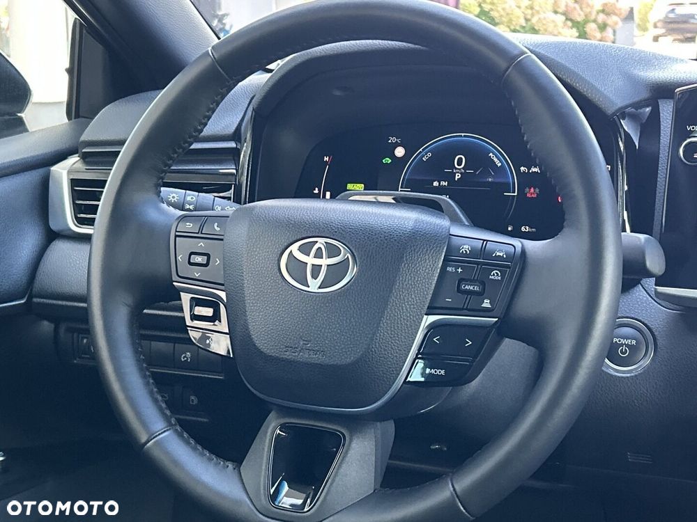Toyota Camry - 13
