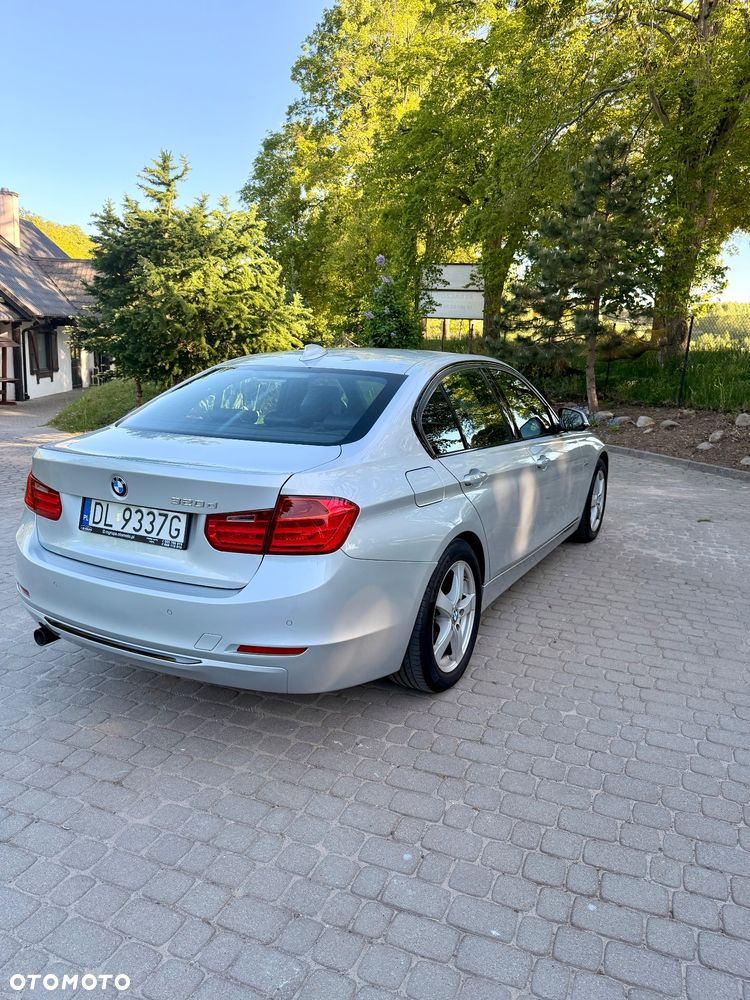 BMW Seria 3 320d - 4