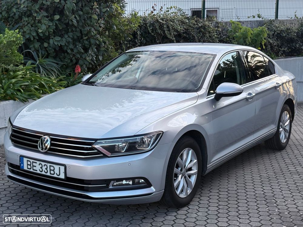 VW Passat 2.0 TDI Confortline DSG - 4
