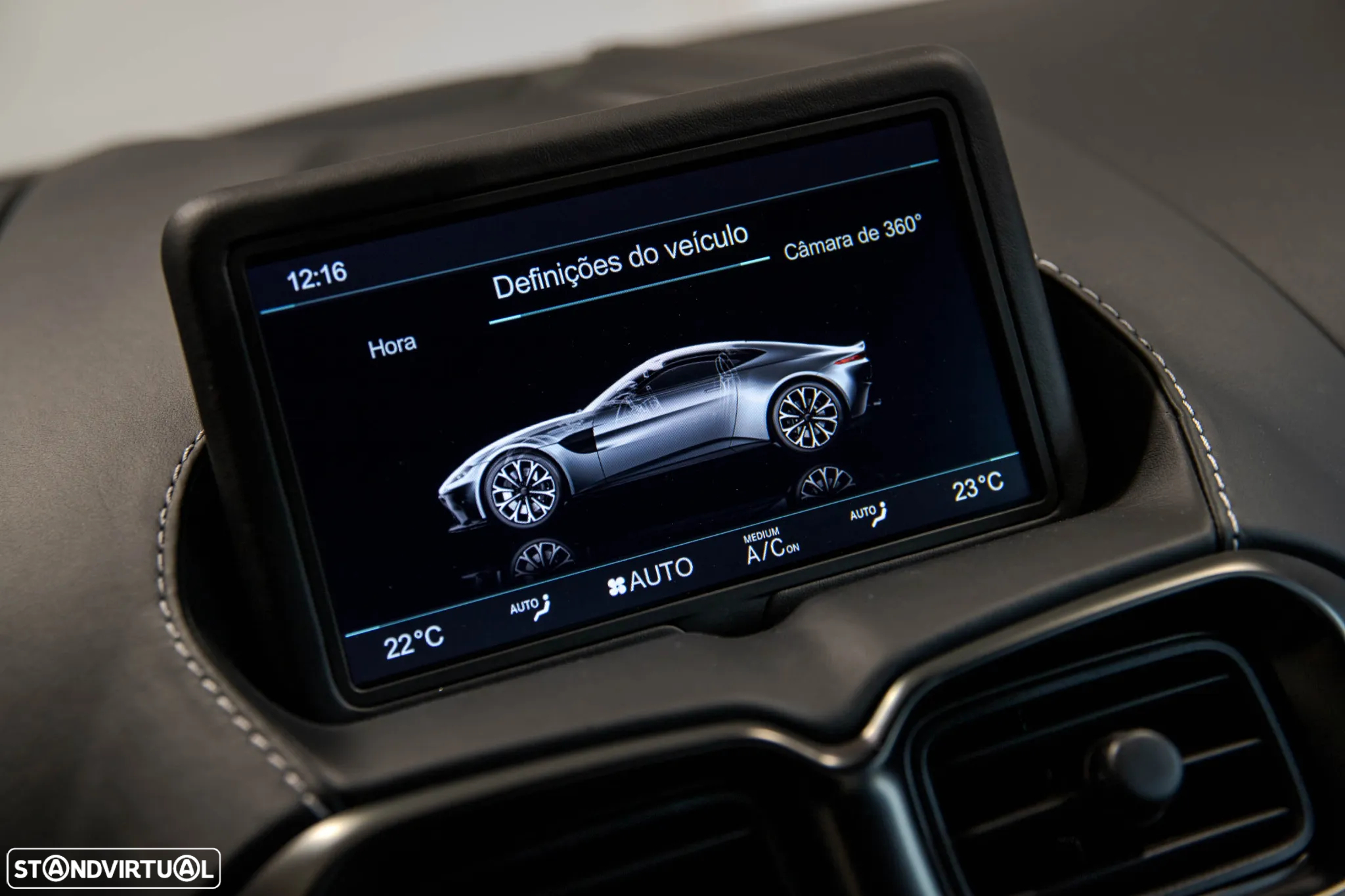 Aston Martin Vantage Coupe V8 AMR - 31