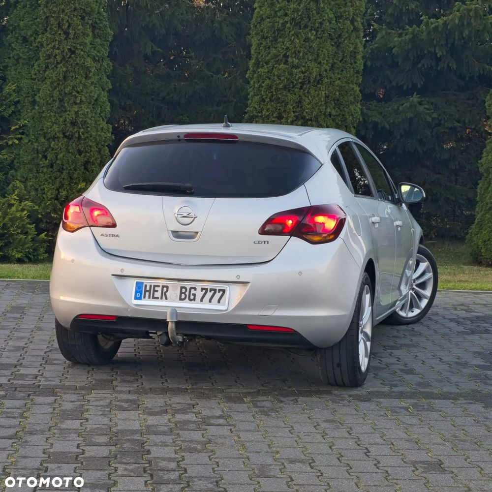 Opel Astra 1.7 CDTI DPF Cosmo - 12