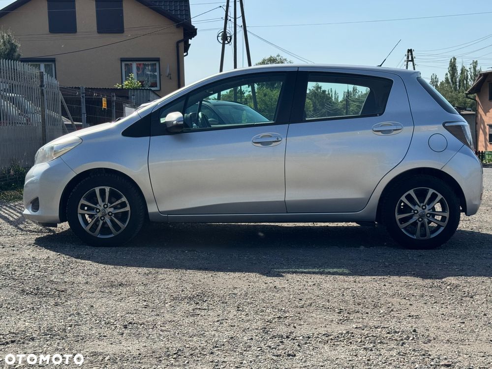 Toyota Yaris 1.4 D-4D Premium - 8