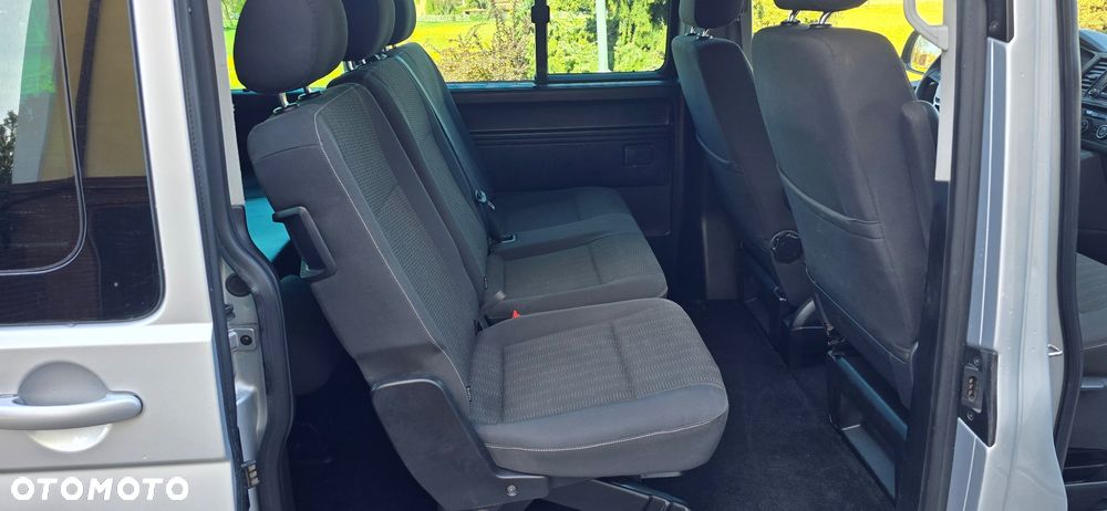Volkswagen Caravelle - 15