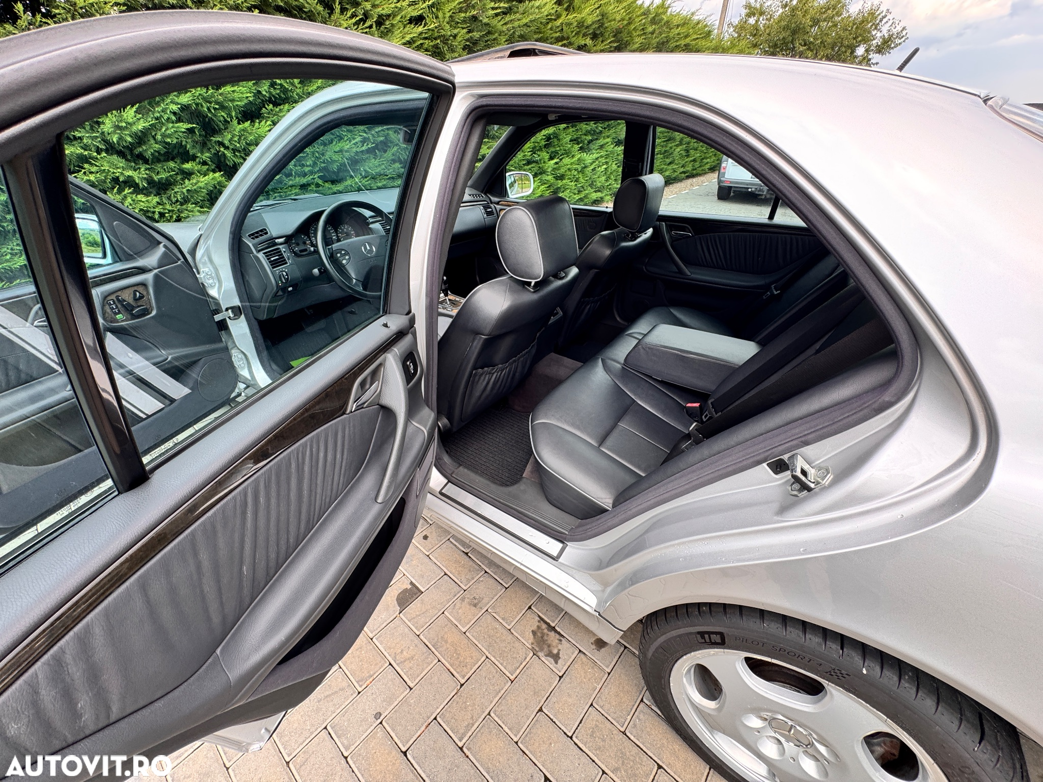 Mercedes-Benz E 430 4-Matic Aut Avantgarde - 17