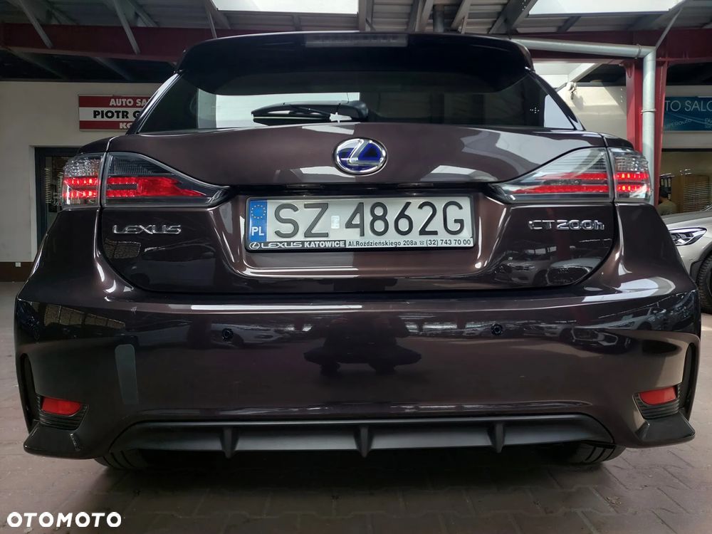 Lexus CT - 15