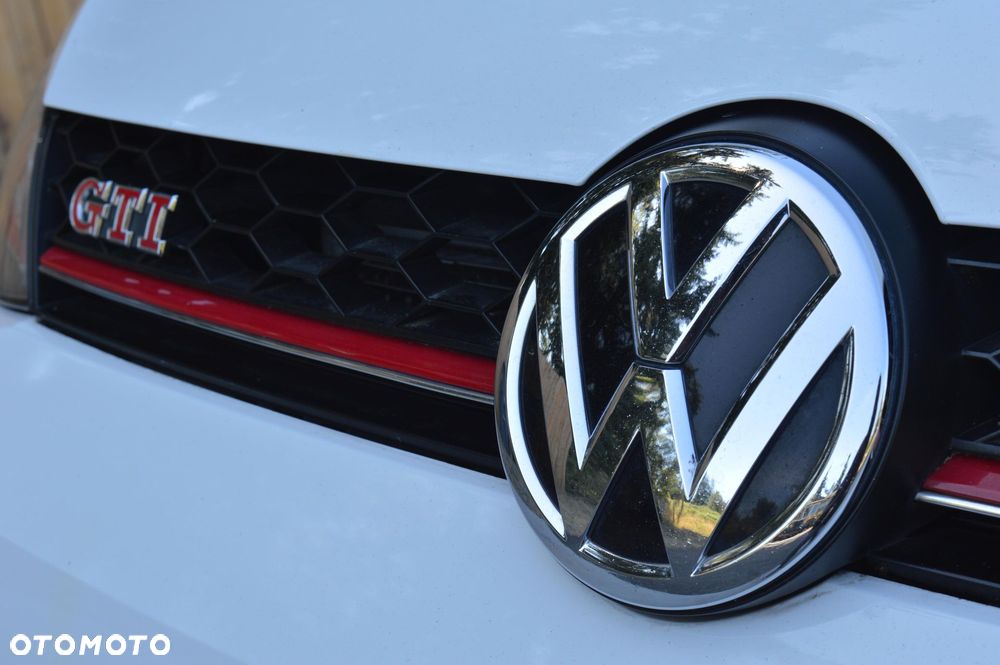Volkswagen Golf GTI (BlueMotion Technology) DSG - 12