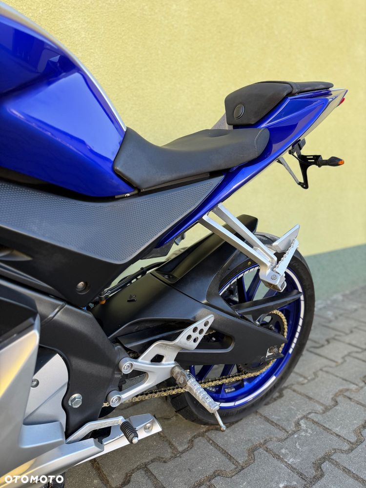 Yamaha YZF - 31