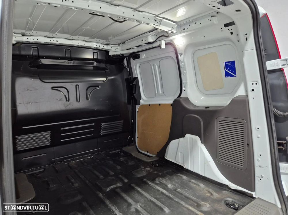 Ford Transit Connect Outro - 12