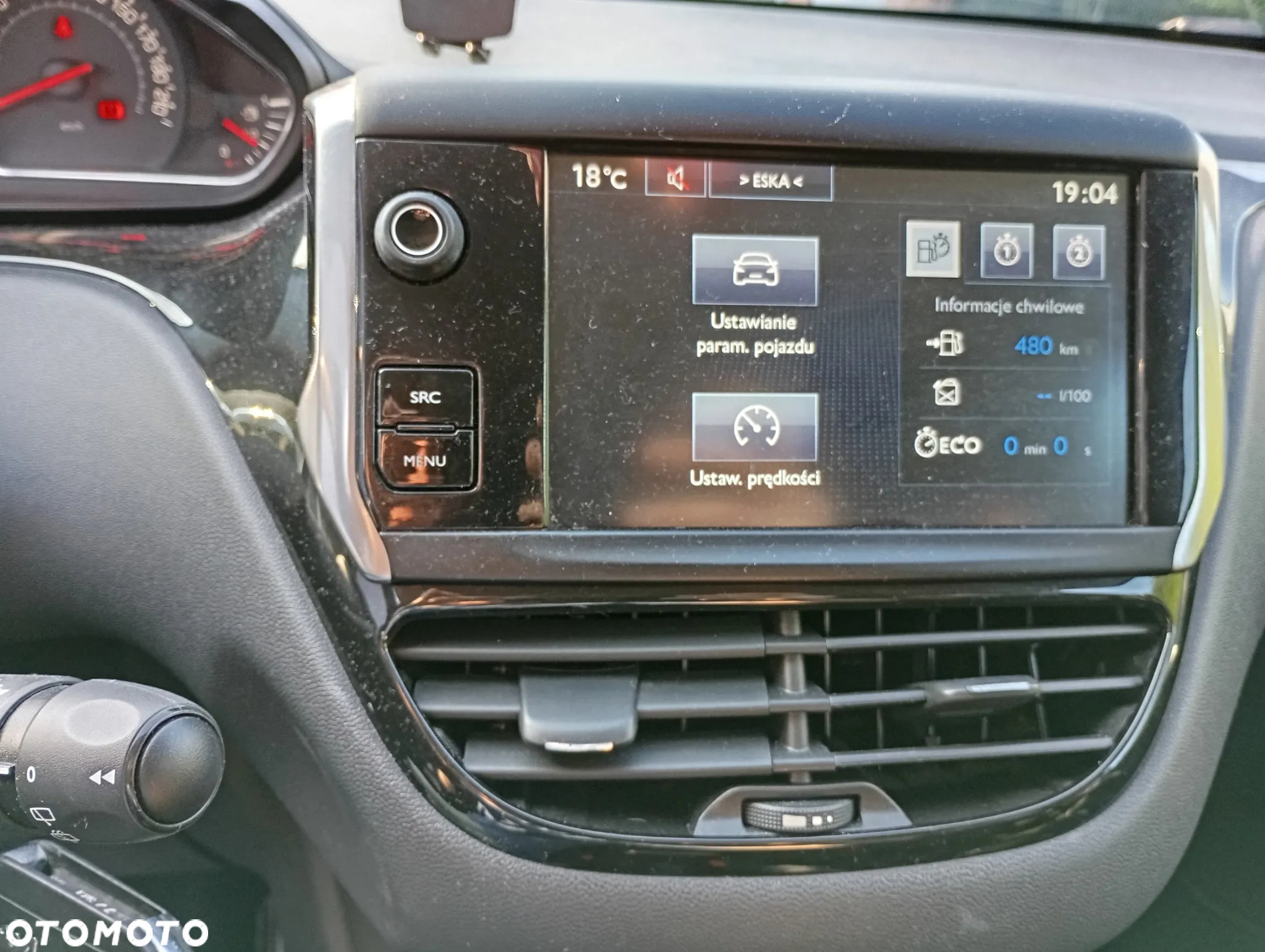 Peugeot 208 e-HDi 92 Stop&Start Style - 8