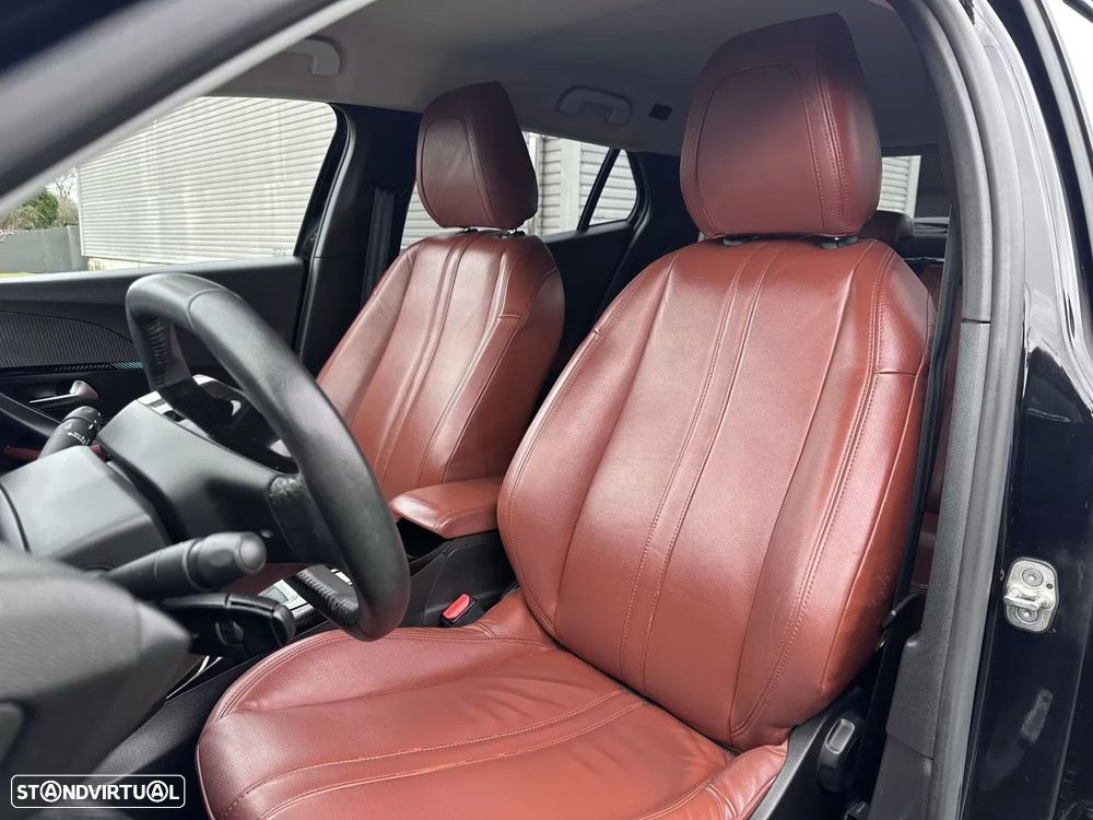 Peugeot 2008 PureTech 130 Allure Pack - 35