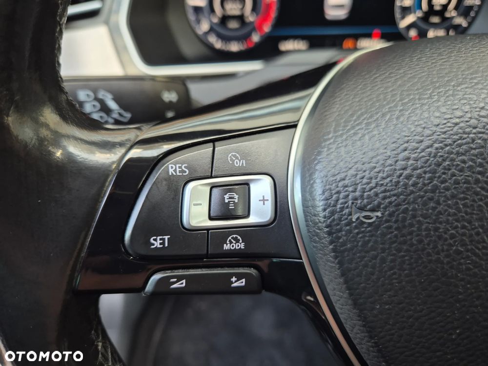 Volkswagen Passat Variant 2.0 TDI BMT Highline - 22