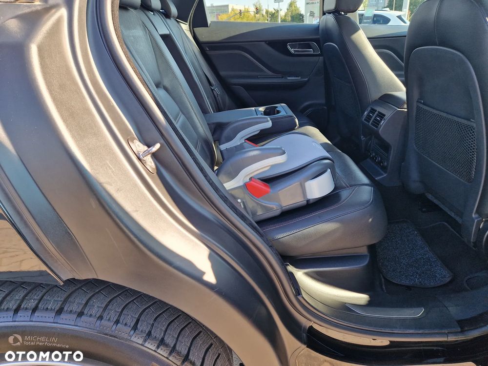 Jaguar F-Pace 20d AWD Prestige - 12