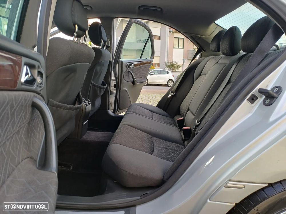 Mercedes-Benz C 220 CDI Auto Avantgarde - 37