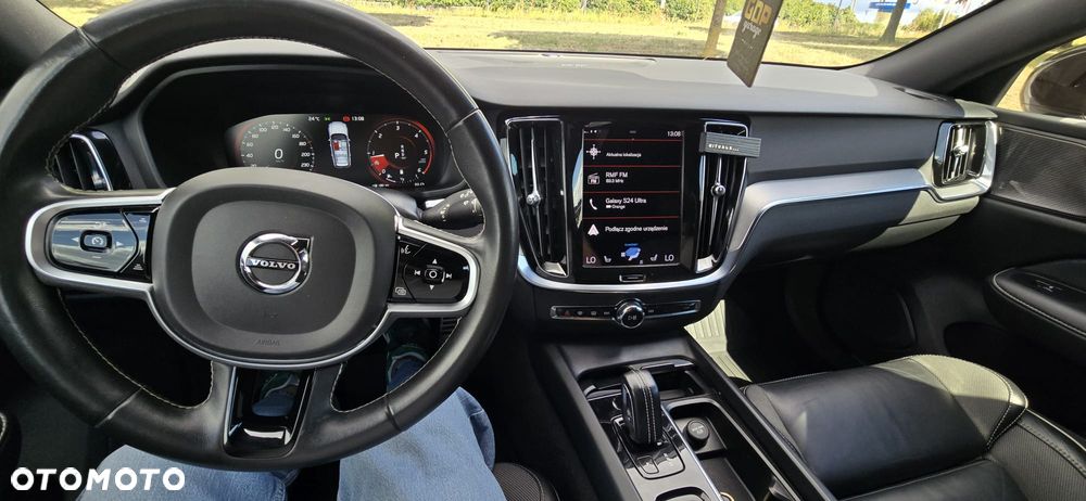 Volvo V60 B4 D R-Design - 14