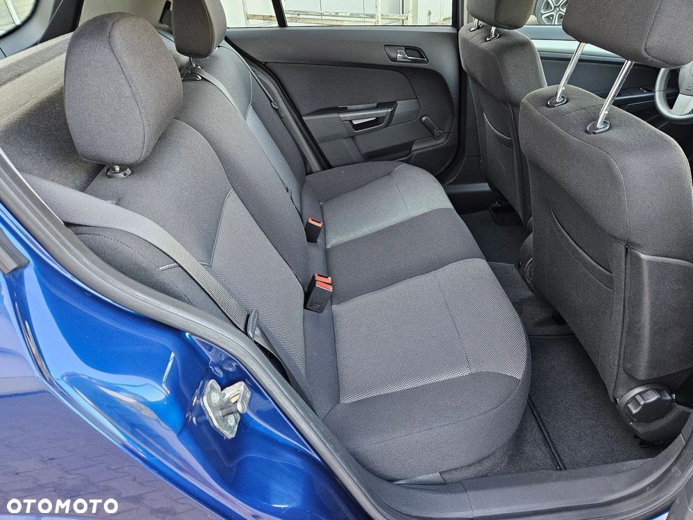 Opel Astra 1.6 Edition - 11