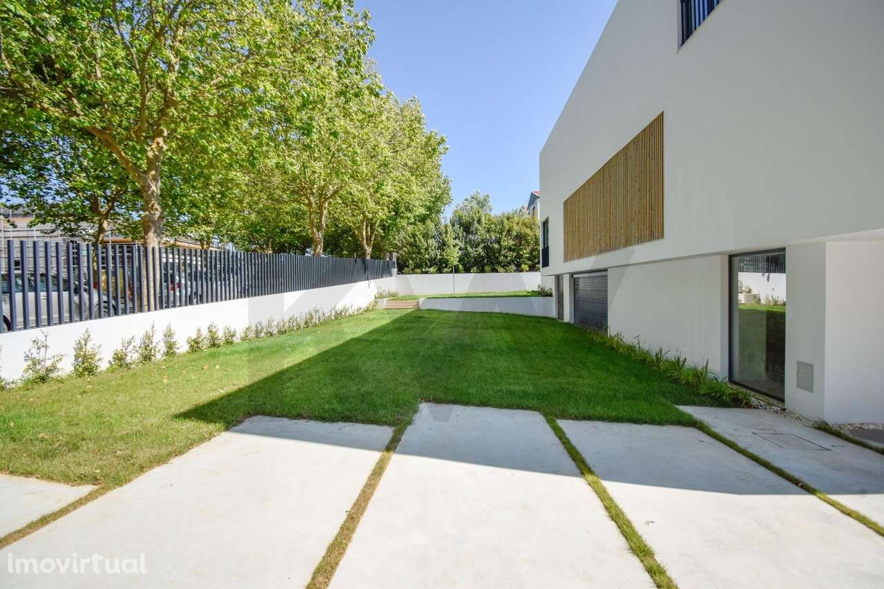 Moradia Contemporânea T5 no Oeiras Golf & Residence - Grande imagem: 4/46