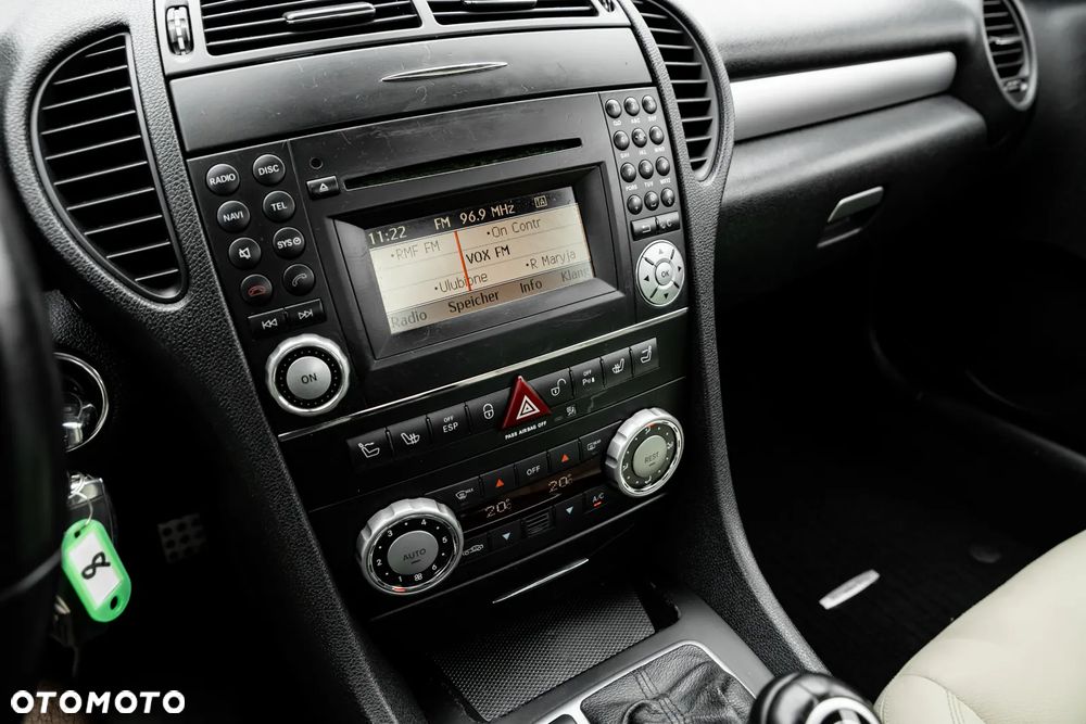 Mercedes-Benz SLK 200 BlueEFFICIENCY 7G-TRONIC Roadster pur - 30
