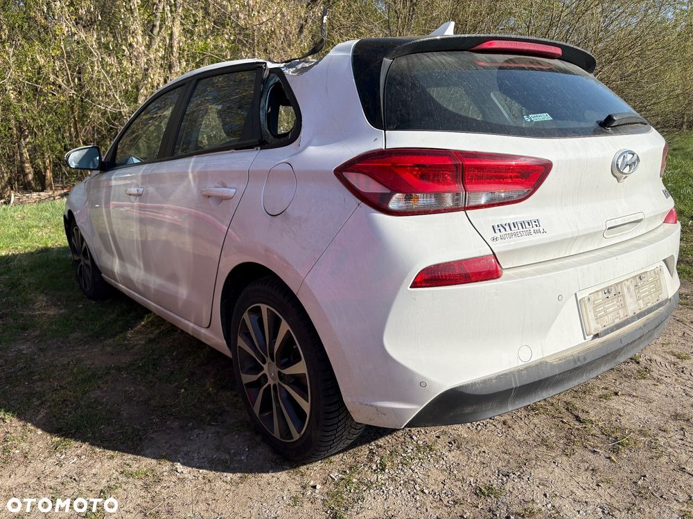 Hyundai i30 1.6 CRDI DCT Premium - 17