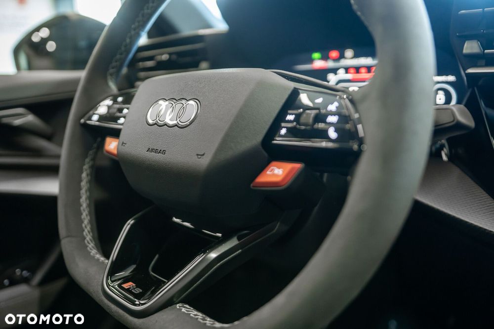 Audi RS3 Sportback - 19