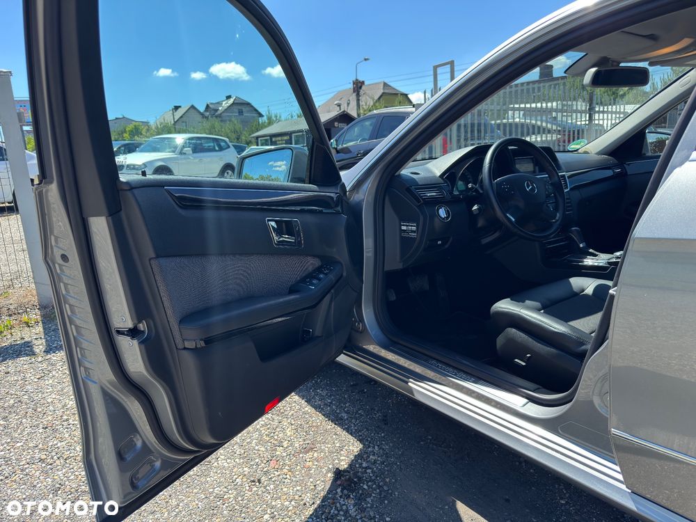 Mercedes-Benz Klasa E 250 CGI BlueEFFICIENCY Avantgarde - 15