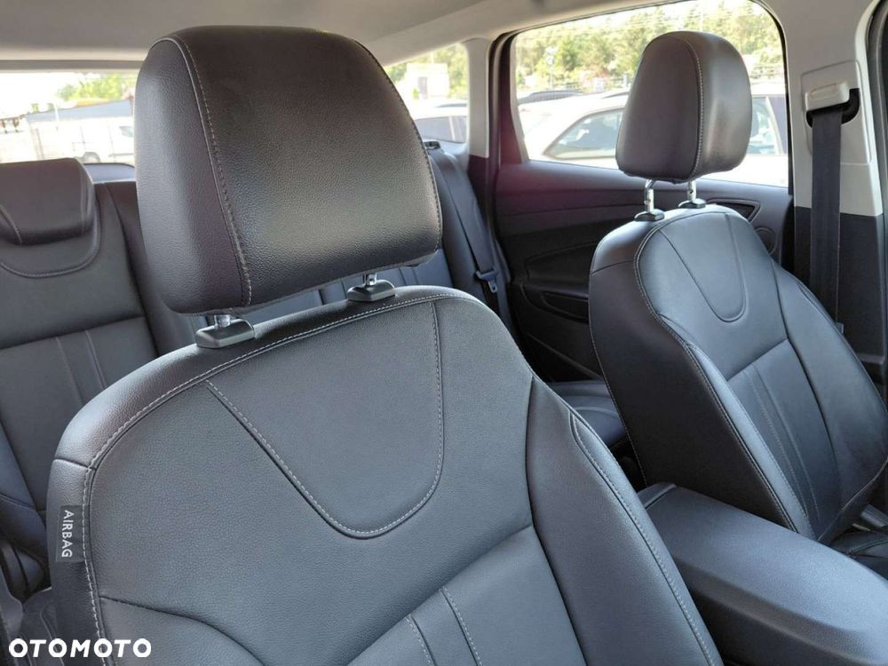 Ford Kuga - 16