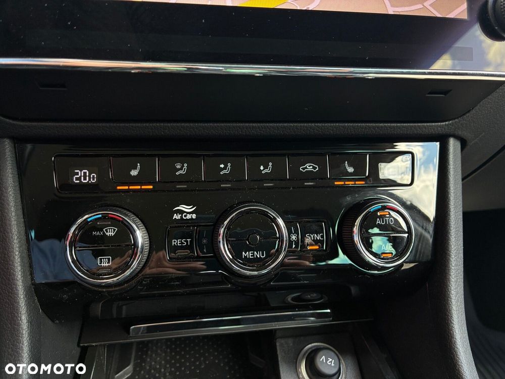 Skoda Superb 2.0 TDI SCR Style DSG - 22