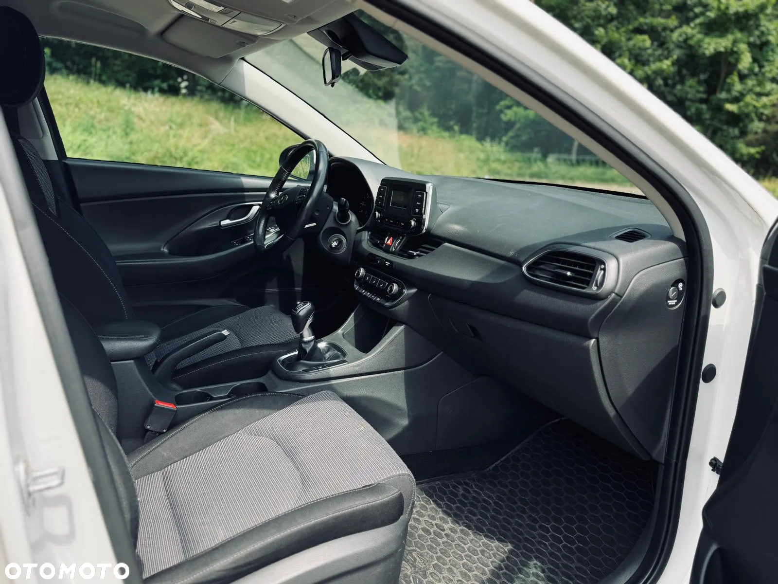 Hyundai i30 1.6 D Comfort - 37