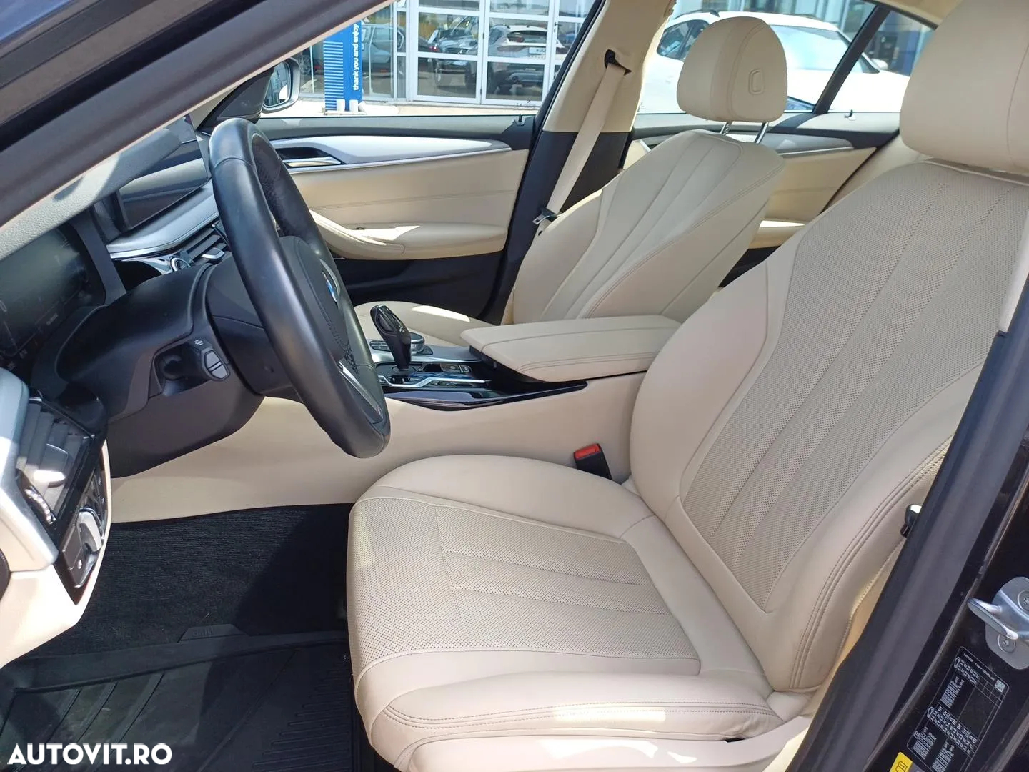 BMW Seria 5 530e xDrive Aut. - 11