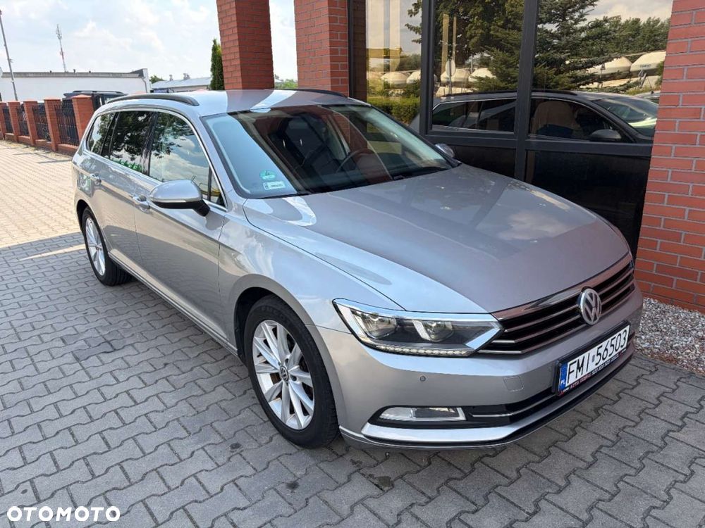 Volkswagen Passat Variant 2.0 TDI SCR DSG BlueMotion Comfortline - 2