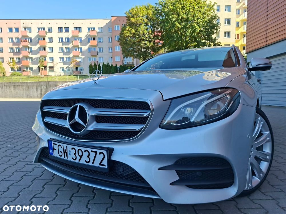 Mercedes-Benz Klasa E 220 d 9G-TRONIC AMG Line - 4