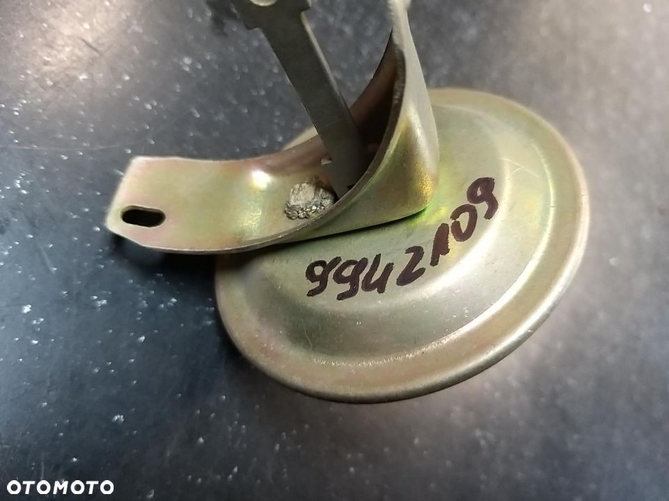 Regulator podciśnieniowy aparatu zapłonowego Fiat 126 Bis - 2