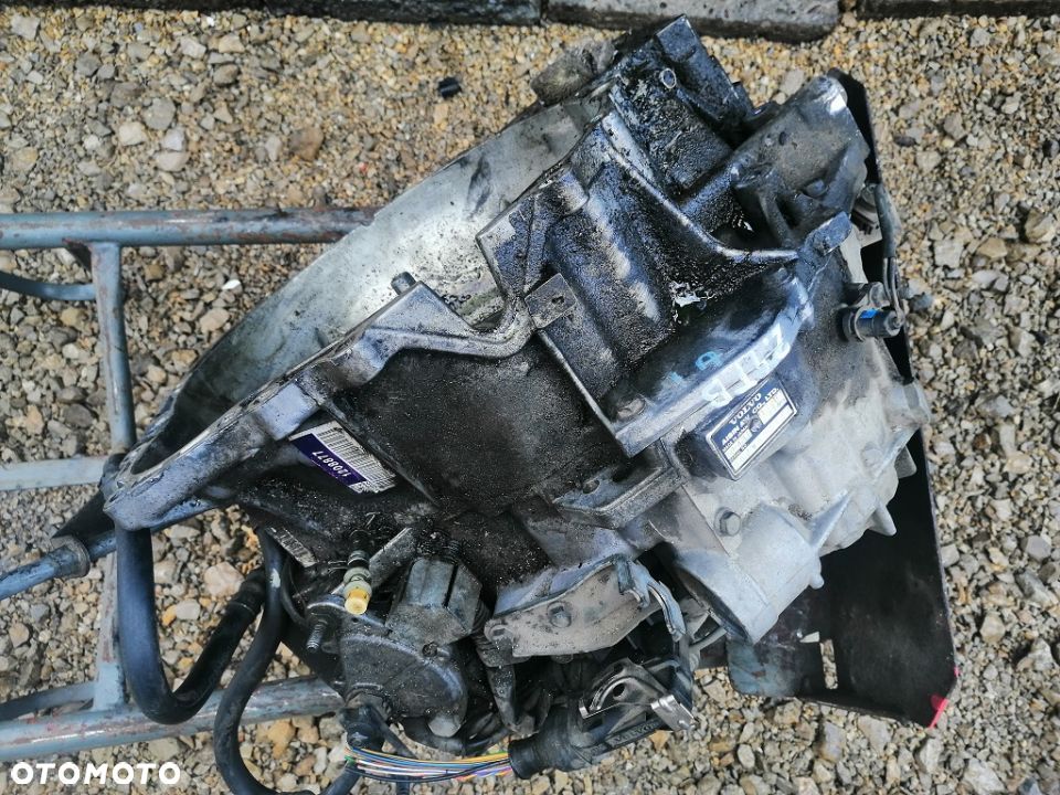 SKRZYNIA BIEGÓW AUTOMATYCZNA AUTOMAT VOLVO S80 2.4 TURBO BENZYNA 50-42LE - 1