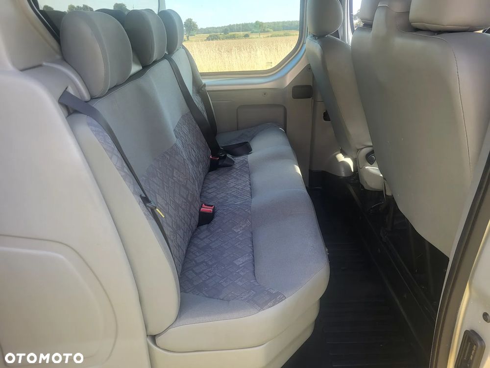 Opel Vivaro 2.5 CDTI L2H1 - 6
