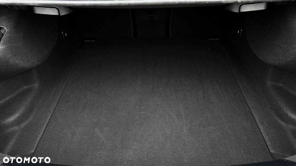 Mercedes-Benz CLA 200 AMG Line 7G-DCT - 30