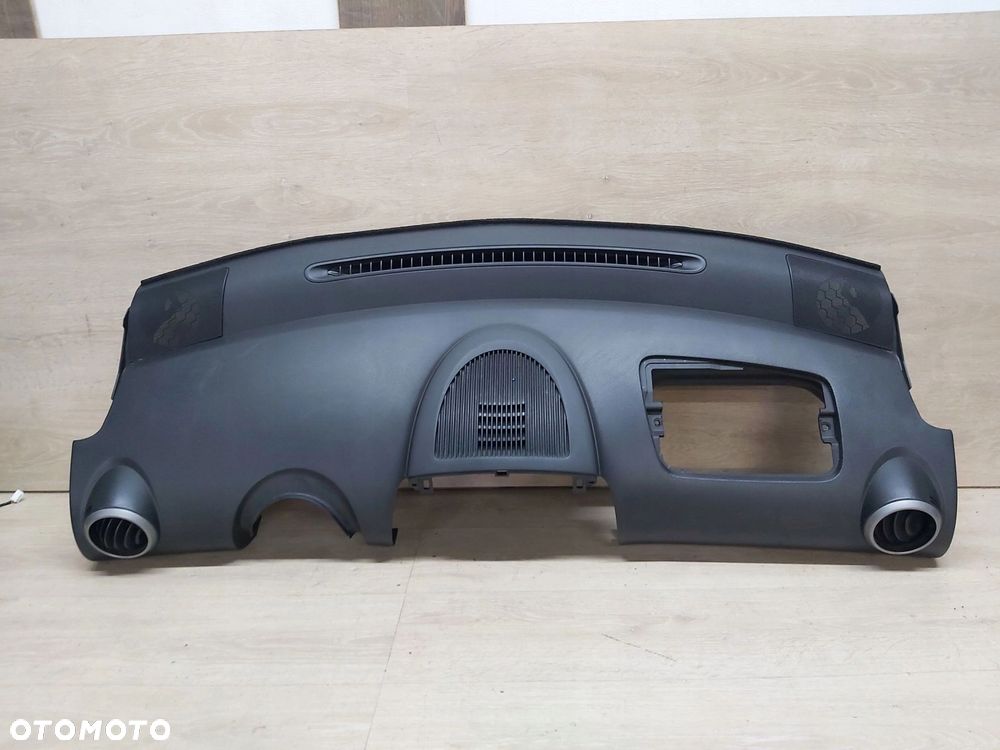 Toyota AYGO I 05-13 Deska rozdzielcza kokpit - 1