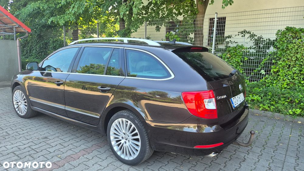 Skoda Superb 2.0 TDI 4x4 Platinum Outdoor DSG - 5
