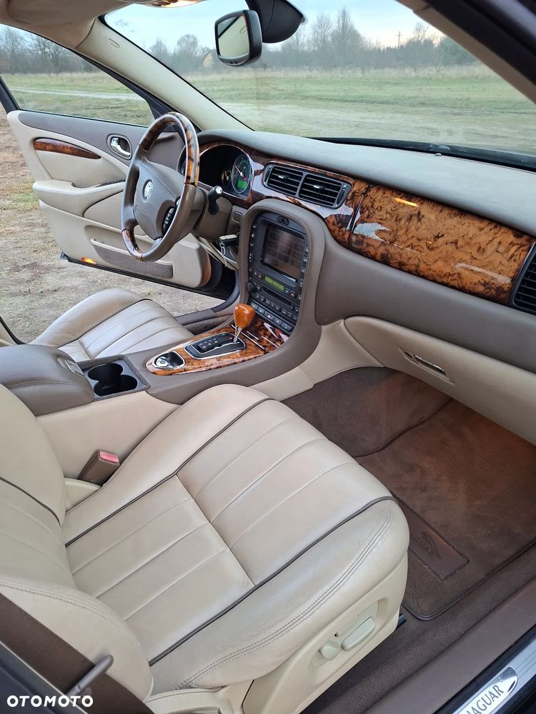 Jaguar S-Type 2.7 V6 D Executive - 26