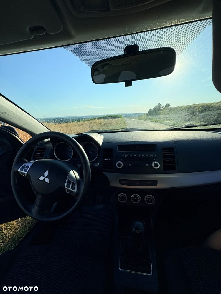 Mitsubishi Lancer 1.8 Intense - 6