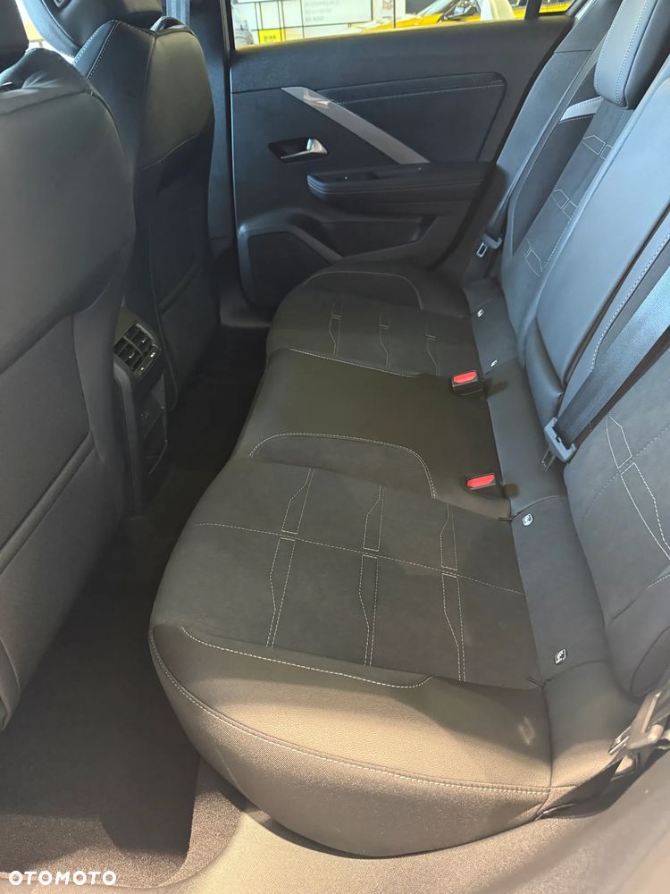 Opel Astra 1.2 T mHEV GS eDTC - 17