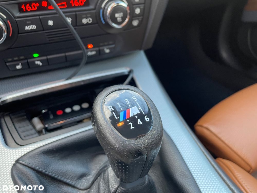 BMW Seria 3 320d - 23