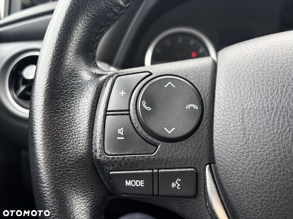 Toyota Corolla 1.6 Comfort - 12