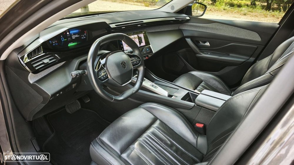Peugeot 308 1.6 Hybrid Allure Pack e-EAT8 - 32