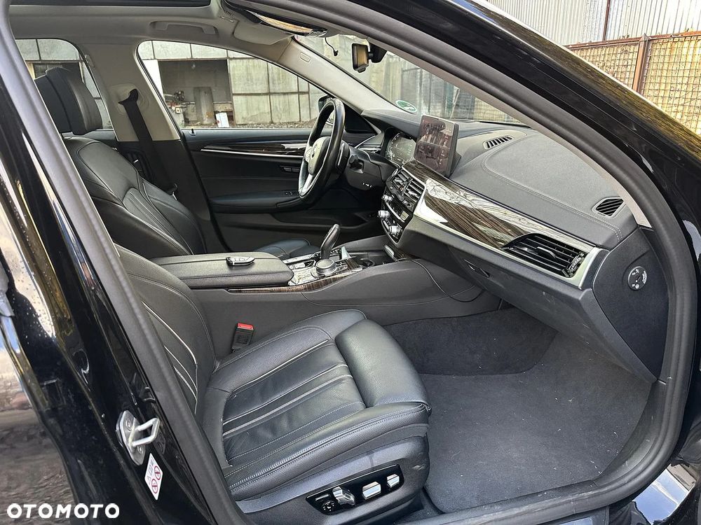 BMW Seria 5 540d xDrive - 17