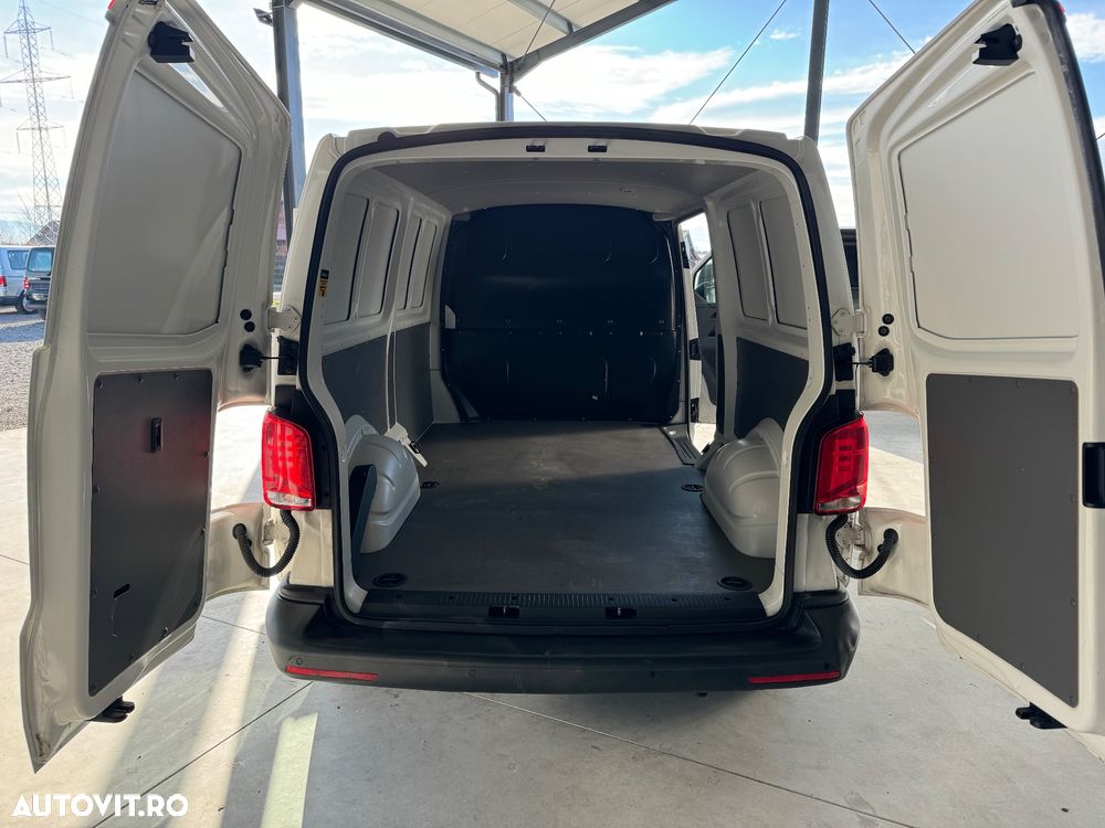 Volkswagen Transporter T6.1 - 15