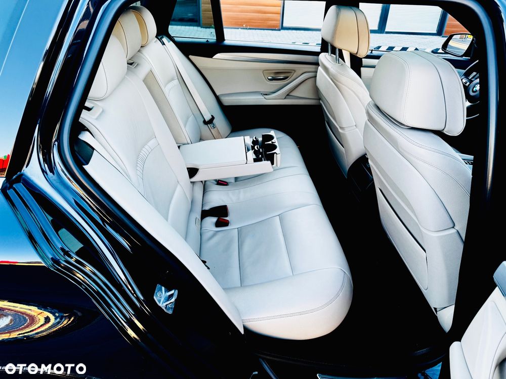 BMW Seria 5 520d Touring - 30