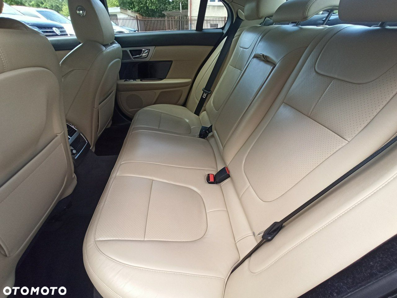 Jaguar XF 3.0 V6 Diesel Luxury - 8