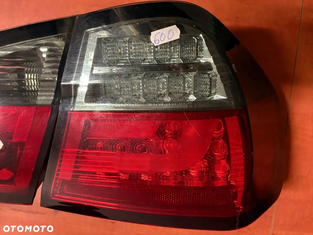 LAMPA BMW E90 PRAWA TYŁ - 3